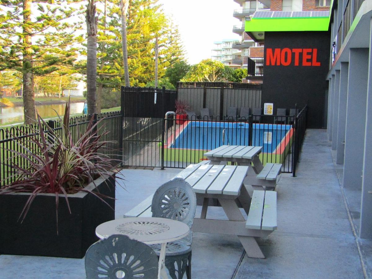 Le George Motel Порт Макари Екстериор снимка