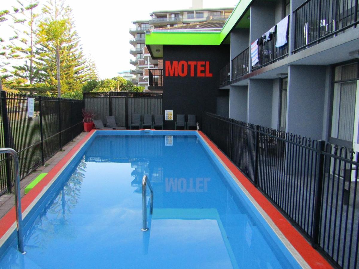 Le George Motel Порт Макари Екстериор снимка